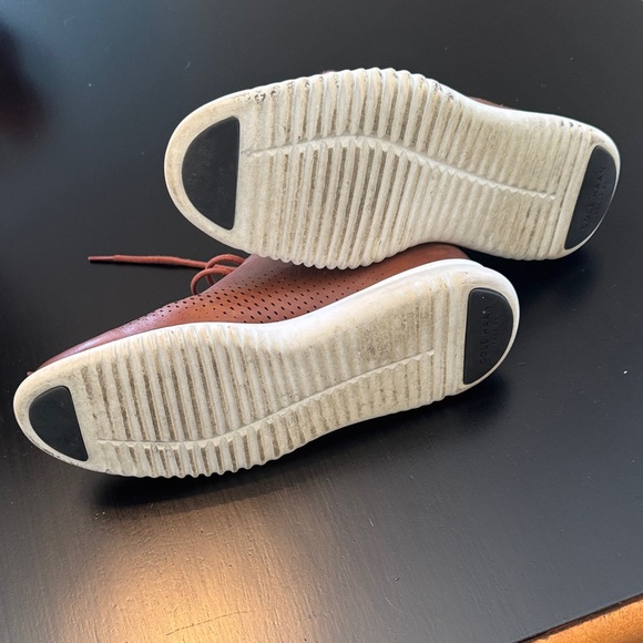 Cole Haan Tan Leather Oxfords with White Sole - Picture 5 of 5